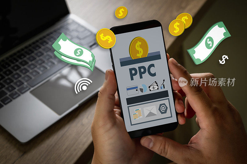PPC -按点击付费概念商人工作概念PPC。